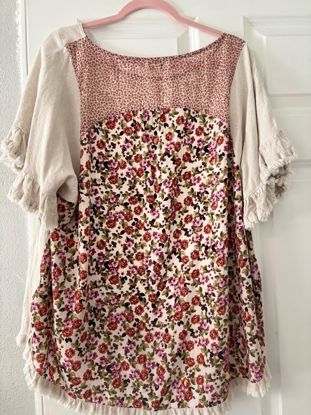 Umgee Cream Fringe Short Sleeve Tunic with Floral Hem - Picture 2 of 3